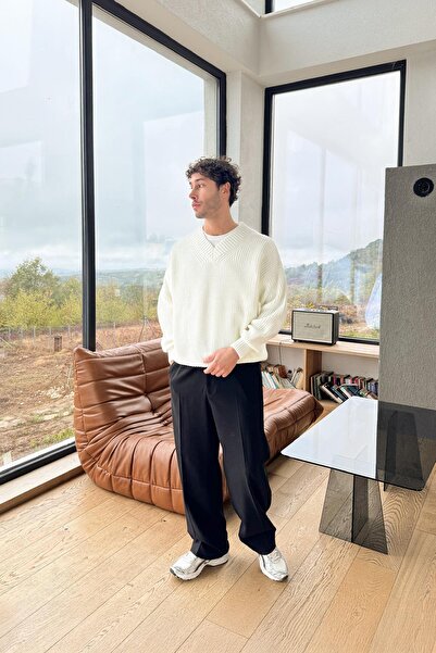 Flaw Wear V-Neck Knitwear Sweater