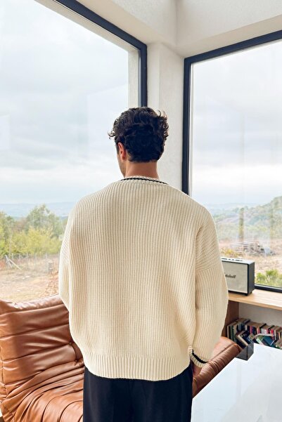 Flaw Wear V Yaka Çizgili Triko Kazak