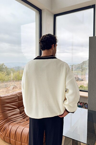 Flaw Wear V-Neck Knitwear Sweater