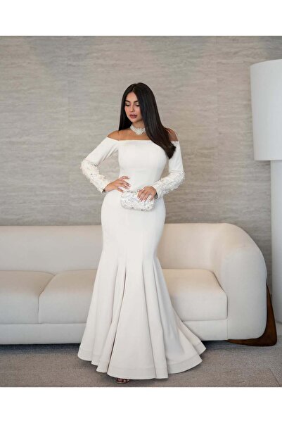 Riva Long and elegant white evening dress