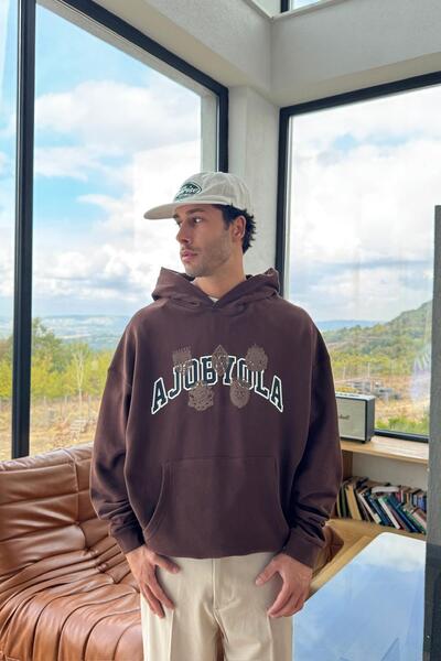 Flaw Wear Ajobyola Štampano Hoodie Braon