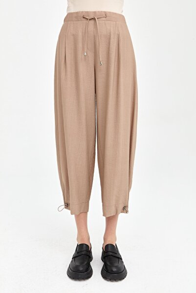 Nihan Paçası Büzgülü Pantolon Camel