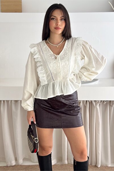 FEMELLE Women's White Ruffled Button Detailed Fisto Brode Embroidered Blouse