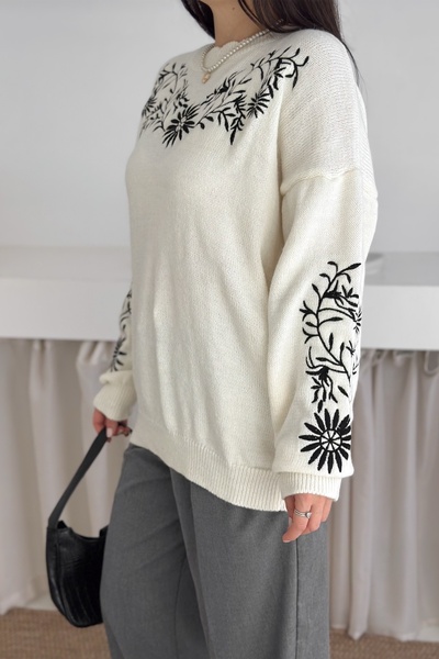 FEMELLE Pulover tricotat oversize cu broderie albă, mărime standard