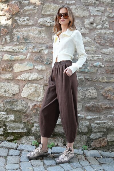 VAGGON Women's Brown Elastic Waist Balloon Cut Gabardine Trousers Vs01212