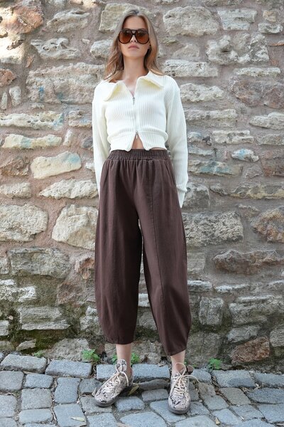 VAGGON Women's Brown Elastic Waist Balloon Cut Gabardine Trousers Vs01212
