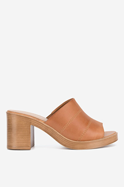 LASOCKI γυναικεία σαγιονάρα 5905588699149 Καφέ