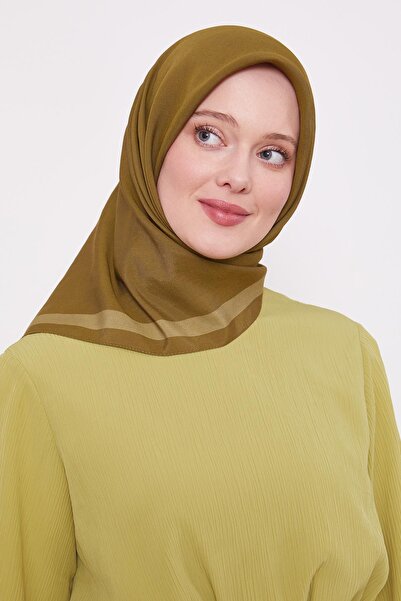 Levidor Red Green Edge Stripe Aura Scarf