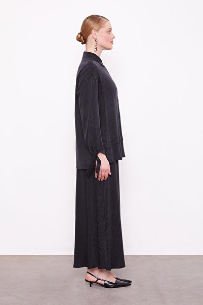 Levidor Black Pocket Detailed Two-Piece Suit