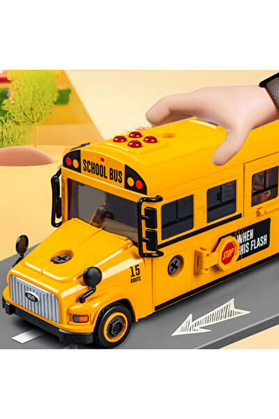 MalPlay Interactive bus composed of 48 assembleable parts, with sound and light effects, with doors and windows