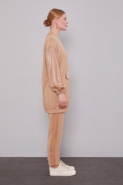 Levidor Διπλό σετ με λεπτομέρεια με λάμψη καμηλιού χρώματος