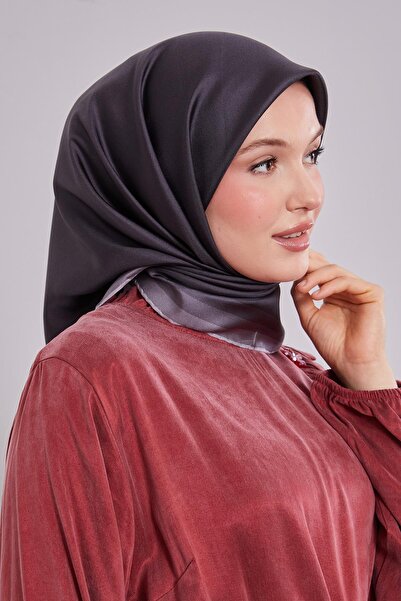 Levidor Gray Twill Silk Scarf with Border