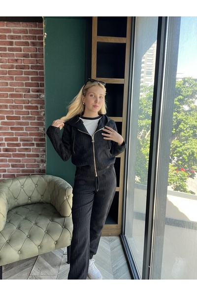 BRN Butik Siyah Dokulu Fermuarlı Eşofman Üstü