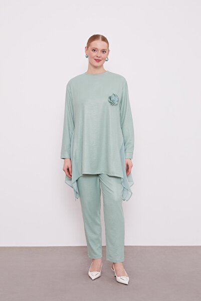 Levidor Mint Yeşili Gül Yaka Detaylı İkii Takım