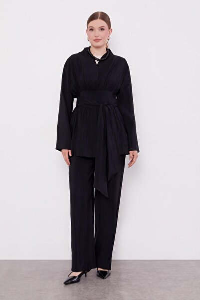 Levidor Black Belted Double Suit
