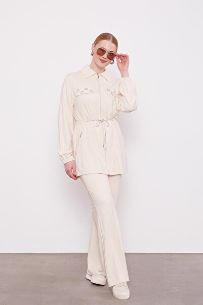 Levidor Beige Pocketed Waist-Tie Double Suit