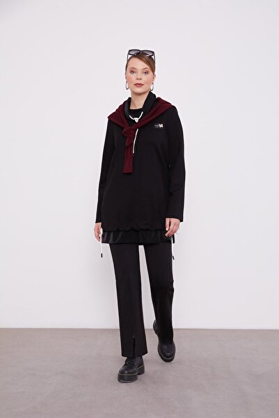 Levidor Чорний светр з коміром на шнурку