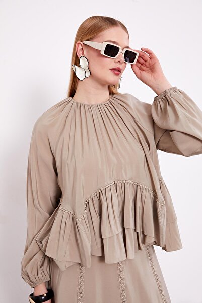 Levidor Beige Stripe Lace Detail Skirt Suit