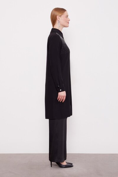 Levidor Μαύρο τουνίκ με τετράγωνο πέτο με πέτρες