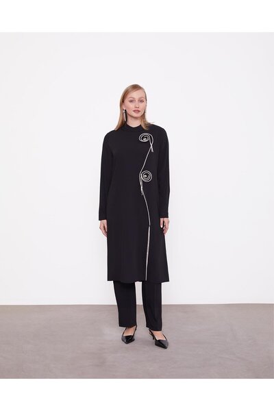 Levidor طقم تونيك بتفاصيل حجر الورد الأسود