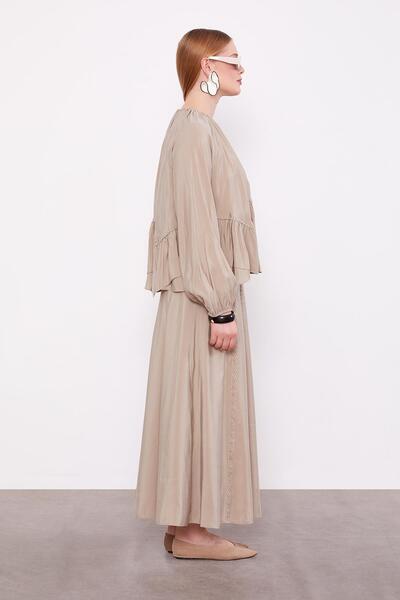 Levidor Beige Stripe Lace Detail Skirt Suit