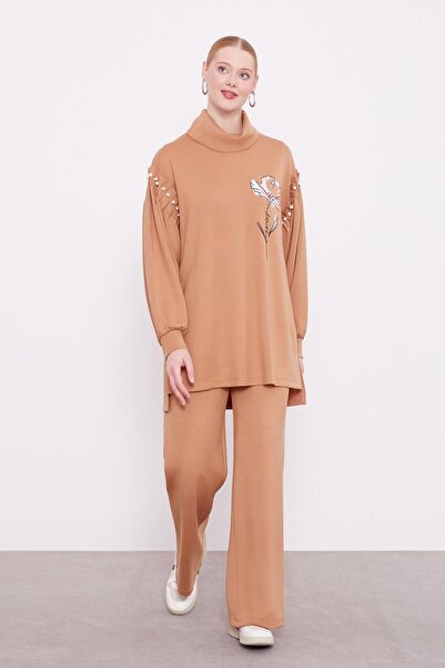 Levidor Karamel İnci Kol Detaylı Spor Takım