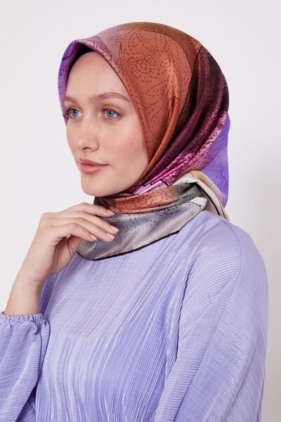 Levidor Μπεζ μεταξωτό μαντήλι με σχέδιο λουλουδιών