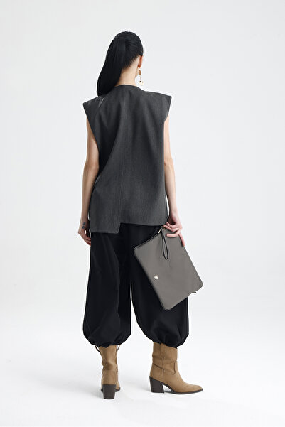 GACA COLLECTION MANTOVA önden yırtmaç detaylı iki düğmeli oversize yelek astarı füme rengi