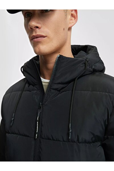 QS by s.Oliver Q/S by s.Oliver Men's Parka Jacket with Hood and Regular Fit, Black