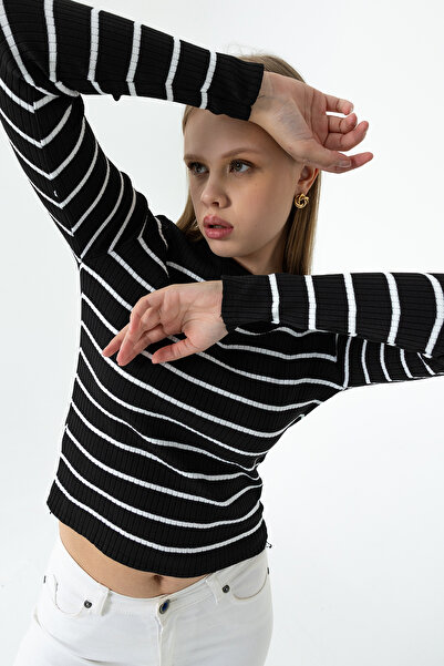 GİYSA Kadın Bisiklet Yaka Çizgili Desenli Triko Body Siyah - 25K 2059