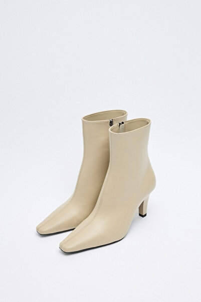 LUTVELIZADE Bot 2516 - Sivri Burun Bilek Üstü Bej Kadın Bot