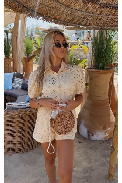 Pretty Women's outfit