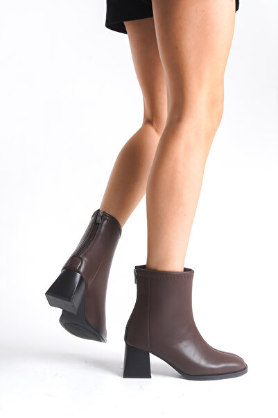 Melacomfort Kadın Acı Kahve Deri Ökçeli Kaymaz Taban Suni Küt Burun Bot