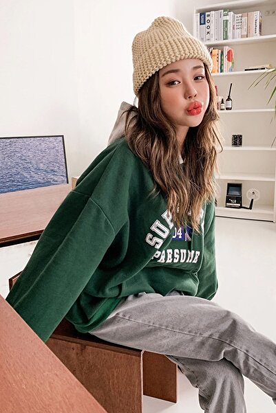 trendypassion Women's Green Suppose Printed Oversize Sweatshirt