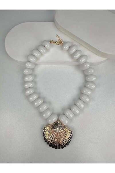 Kius White Stone Oyster Necklace