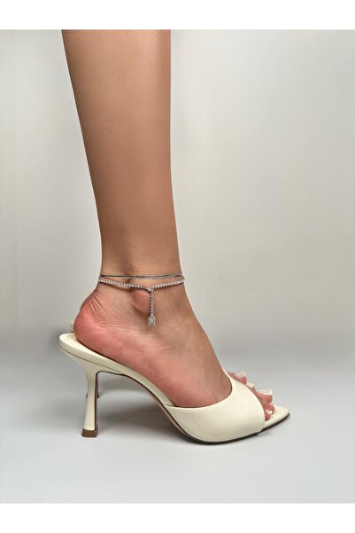 Kius سلسلة خاصة من الخواتم الفضية المرصعة بالأحجار الكريمة على شكل خلخال