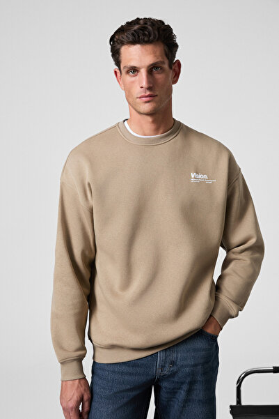 GRIMELANGE Ανδρικό φούτερ Ernest από οργανικό βαμβάκι με μαλακή στάμπα με λεπτομέρεια, λαιμόκοψη και εσωτερικό φλις μπεζ