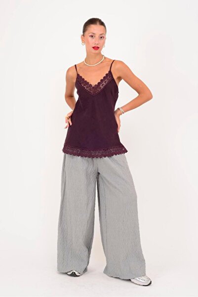 EREN STYLE Λινό μπλουζάκι με λεπτομέρεια από δαντέλα