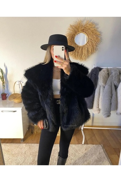 Pretty Faux fur jacket