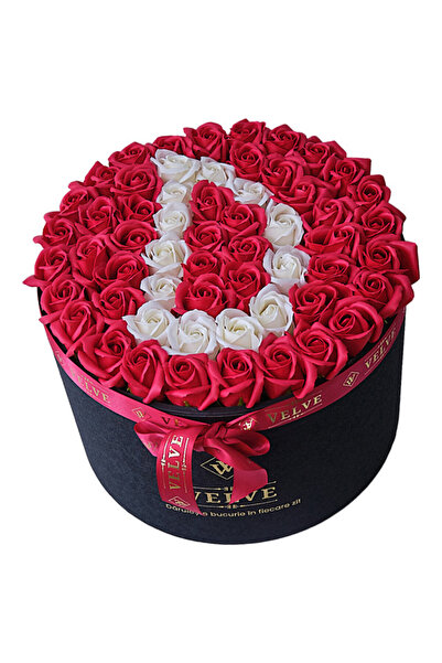 velve Aranjament Floral Etern personalizat cu litera D, in cutie rotunda neag...