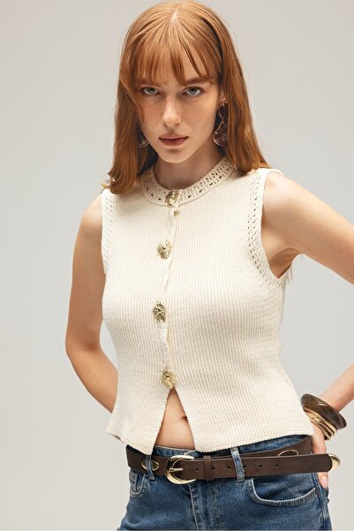 Saade Ecru Women's Metal Button Detailed Knit Vest