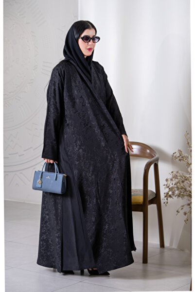 QUEEEN عباية حرير ياباني جاكار لون اسود