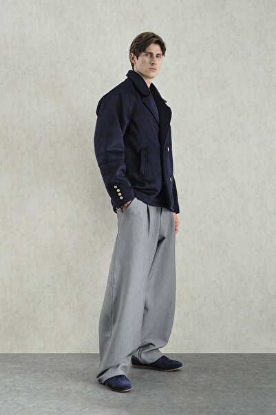 GIESTO ΚΟΝΤΟ ΜΠΛΕ ΠΑΛΤΟ ΜΕ ΧΡΥΣΑ ΚΟΥΜΠΙΑ