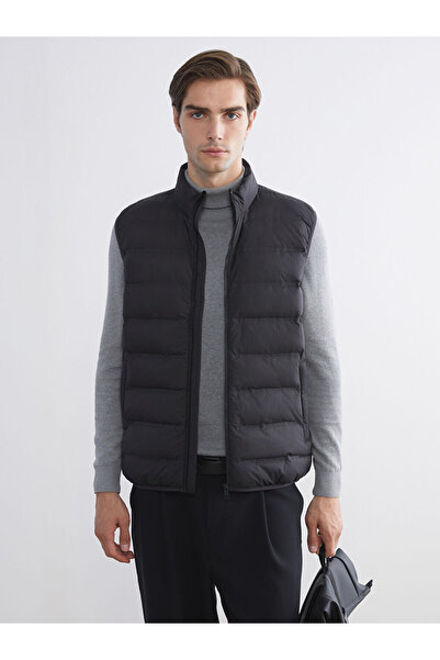 LC Waikiki Black Standard Fit Stand Collar Men's Puffer Vest