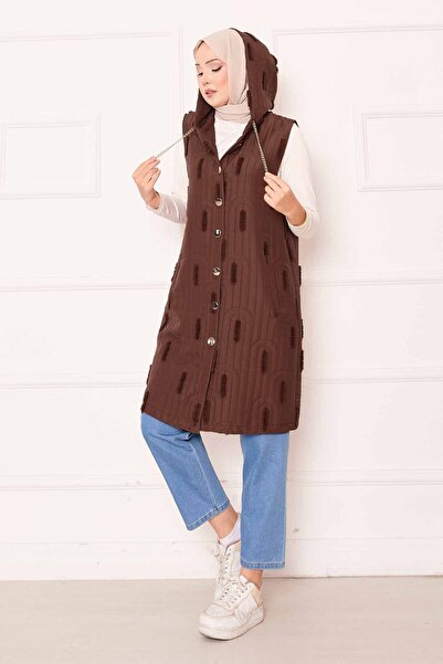 EBRUTESETTÜR Buttoned Quilted Vest with Chain Detail