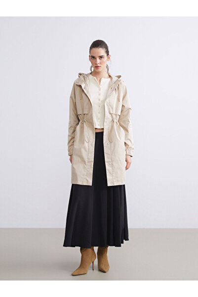 LC Waikiki Bej Kapüşonlu Kadın Trençkot