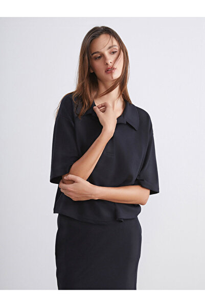 LC Waikiki Γυναικείο μπλουζάκι Soulife μαύρο με λαιμόκοψη πόλο