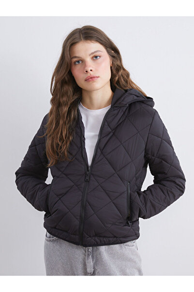 LC Waikiki Xside Black Hooded Quilted Women's Puffer Jacket W56110Z8