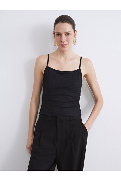 LC Waikiki قميص نسائي من Peak New Season ذو ياقة مربعة وحزام منسوج