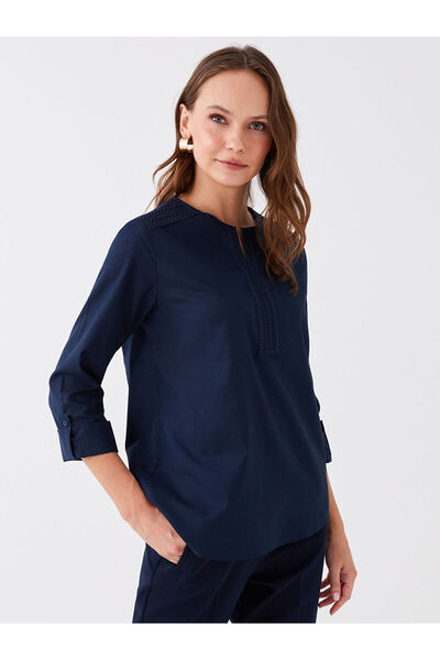 LC Waikiki Vizyon Yeni Sezon Kaçık Yaka Nakışlı Uzun Kollu Kadın Bluz